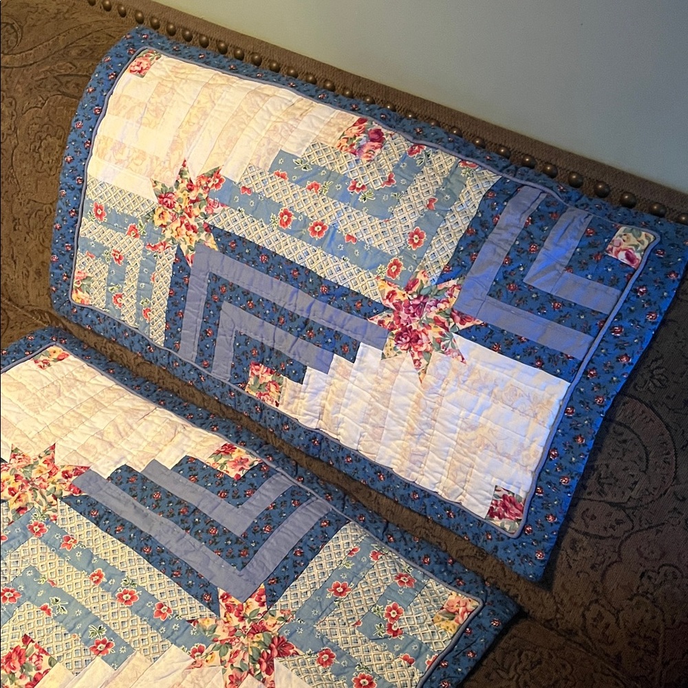 😄Vintage large quilted pillow cases floral